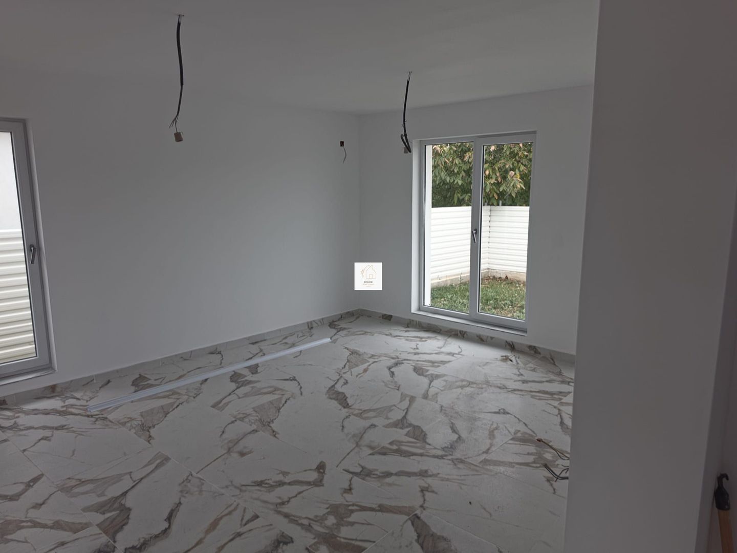 Casa 4 camere Crevedia - Poză 29