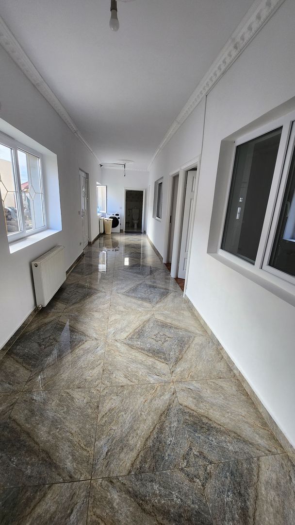 Casa individuala zona Plopi - Poză 1