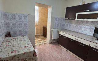 De Vânzare - Apartament 3 Camere, Strada Decebal - Poză 12