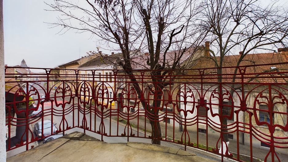 Apartament de 2 camere pe strada Episcopiei - Poză 2