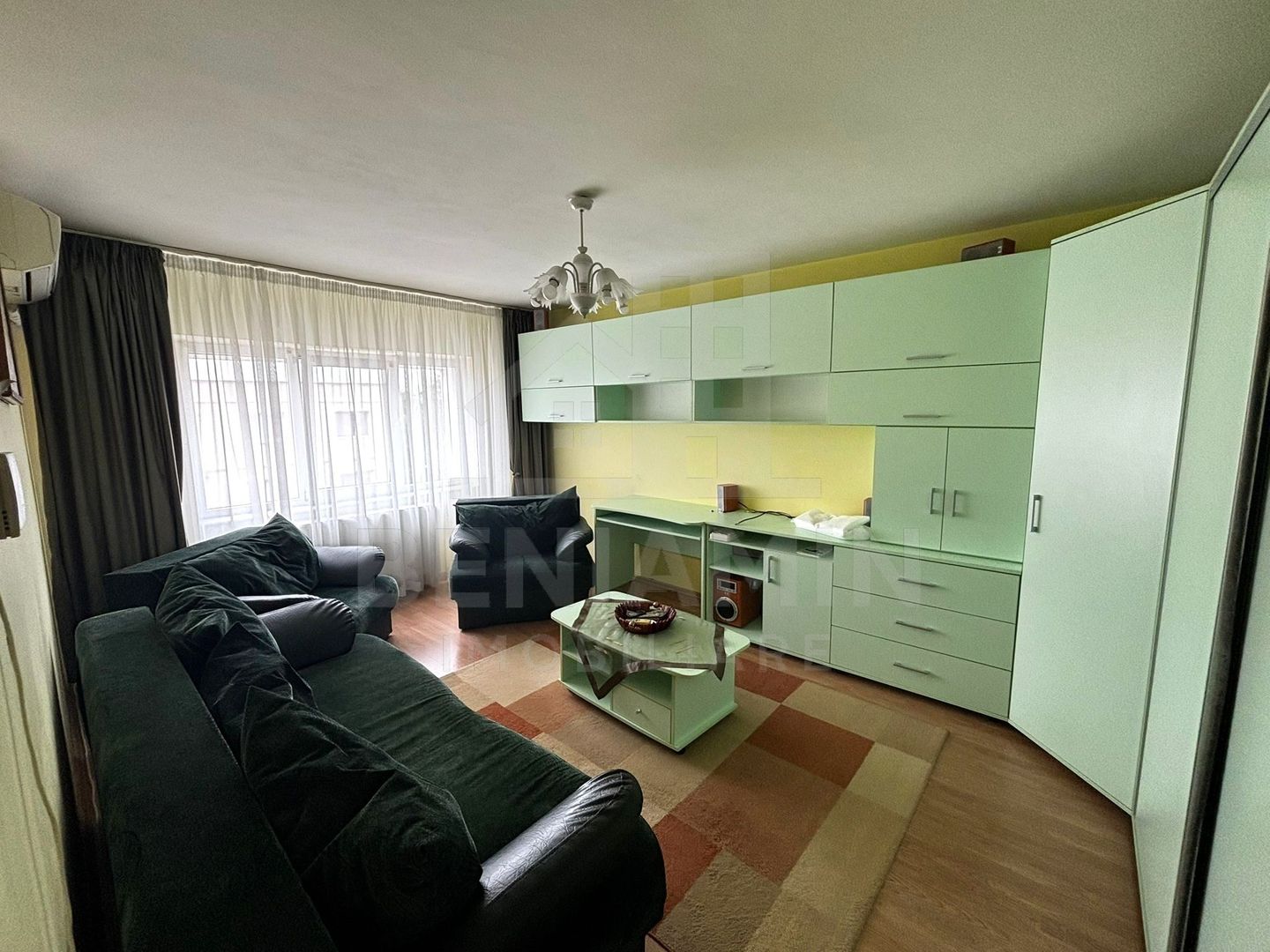 2 Decomandate-51mp-Etaj 3-Balcon-Pivnita-Mobilat-Utilat-Parcare-Triaj - Poză 1