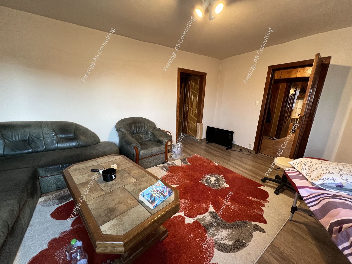 Apartament 3 Camere 2 Bai | Etaj 3 | Zona Soarelui - Poză 1