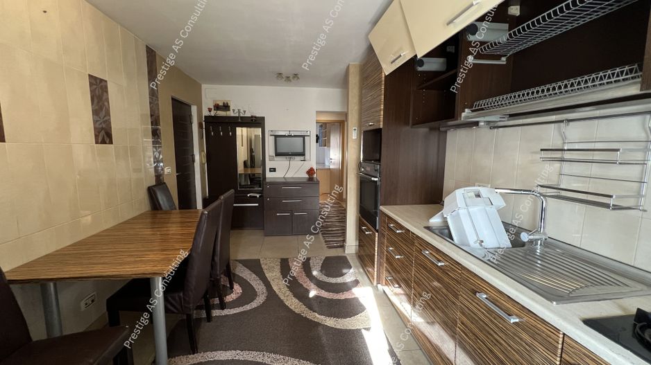 Apartament Decomandat | 3 Camere 2 Bai | Etajul 1 | Zona Matei Basarab - Poză 2
