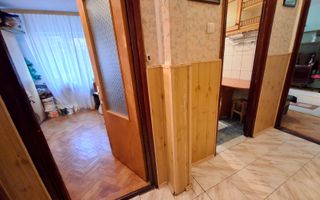 Liber de vanzare apartament 3 camere Baza 3, etaj intermediar - Poză 3