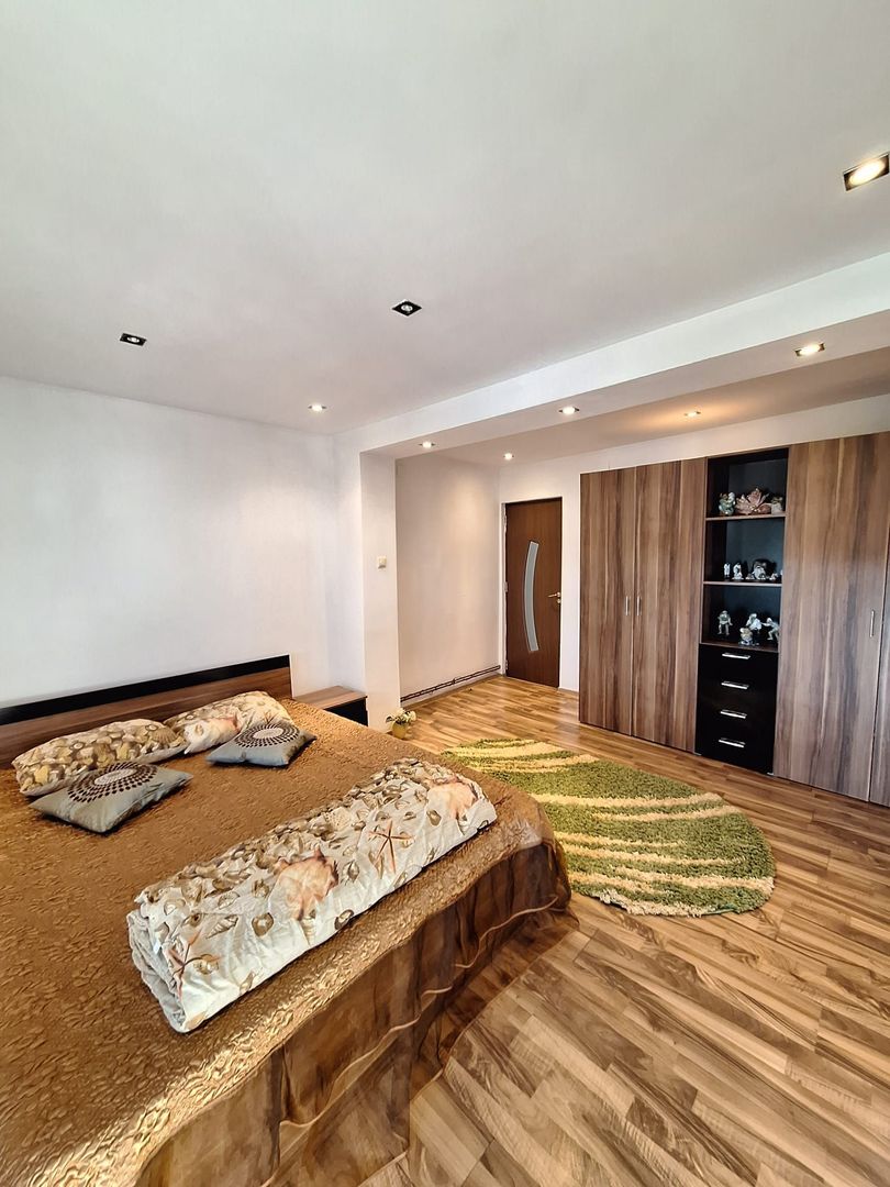 Inchiriere apartament la casa, Centru Bascov - Poză 12