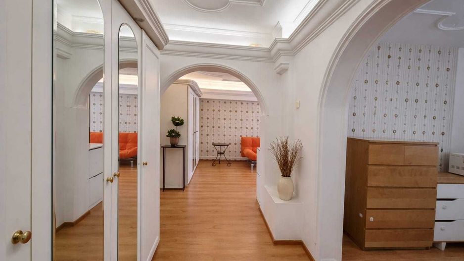 Apartament luminos 2camere, cu vedere la parcul Tineretului. Cu Centrala proprie - Poză 2