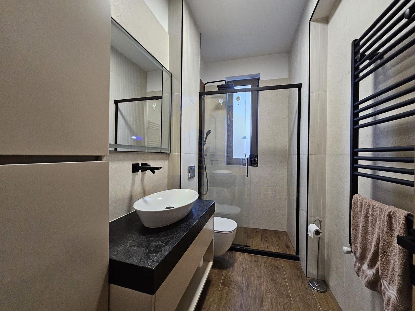 Vanzare  cladire cu 2 apartamente,  600 mp, garaje subterane, Andrei Muresanu - Poză 8