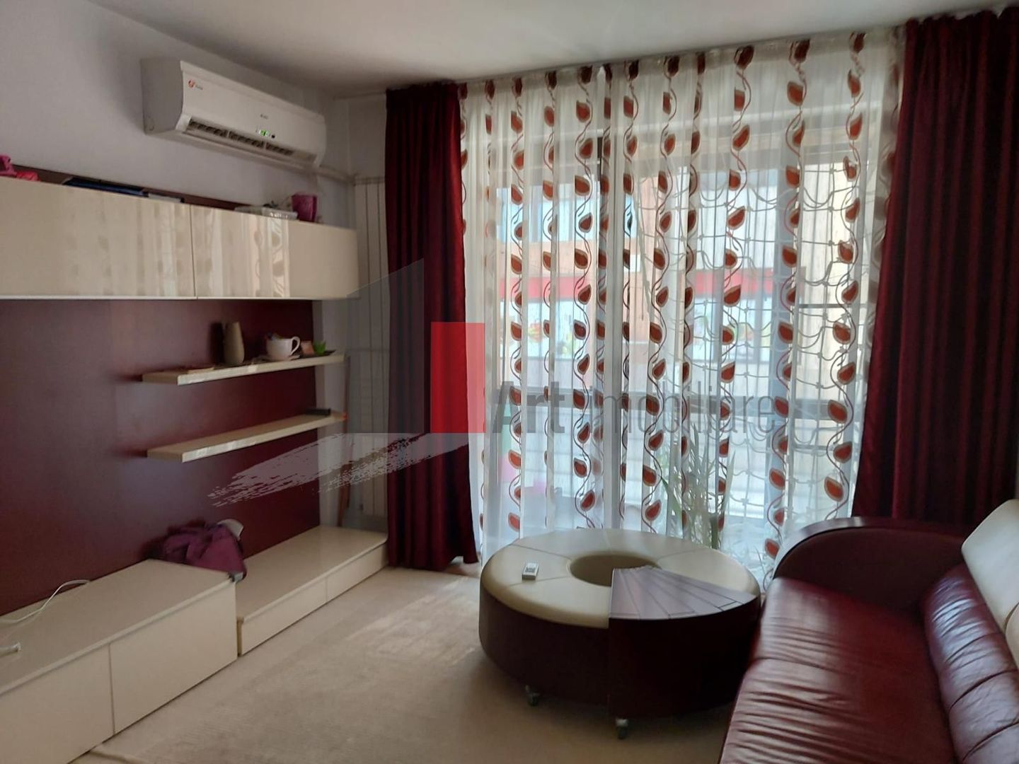 Inchiriere apartament 3 camere in complex Apusului Residence - Poză 2