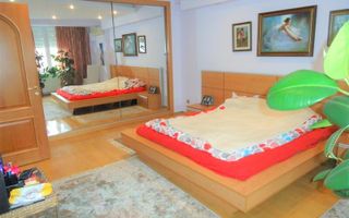 APARTAMENT SPATIOS CU 2 DORMITOARE IN ZONA DOROBANTI - Poză 4