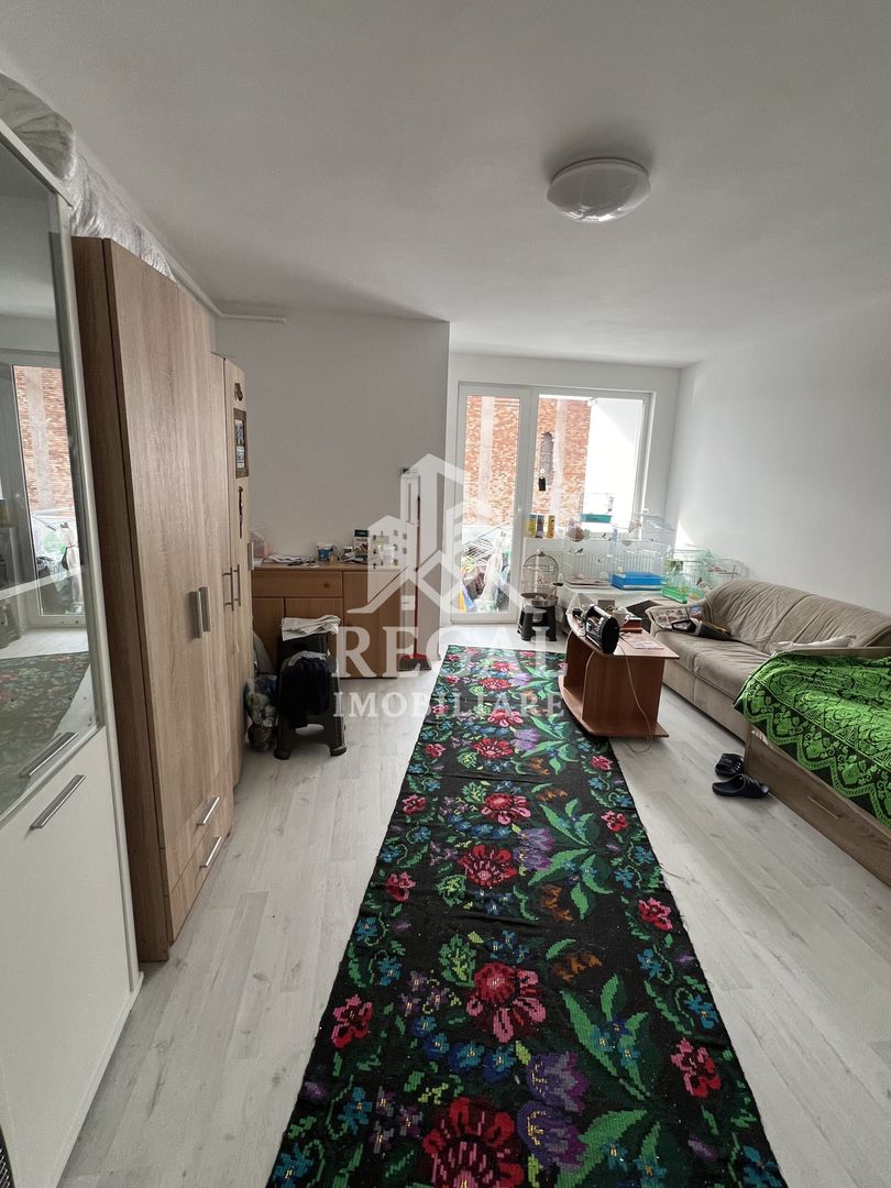 Garsonieră 28 mp + balcon – zona M4 – etaj 1 - Poză 1