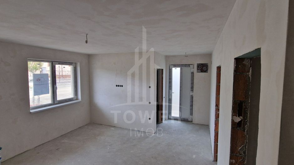 Casa tip quadruplex 5 camere ,la cheie - Poză 1