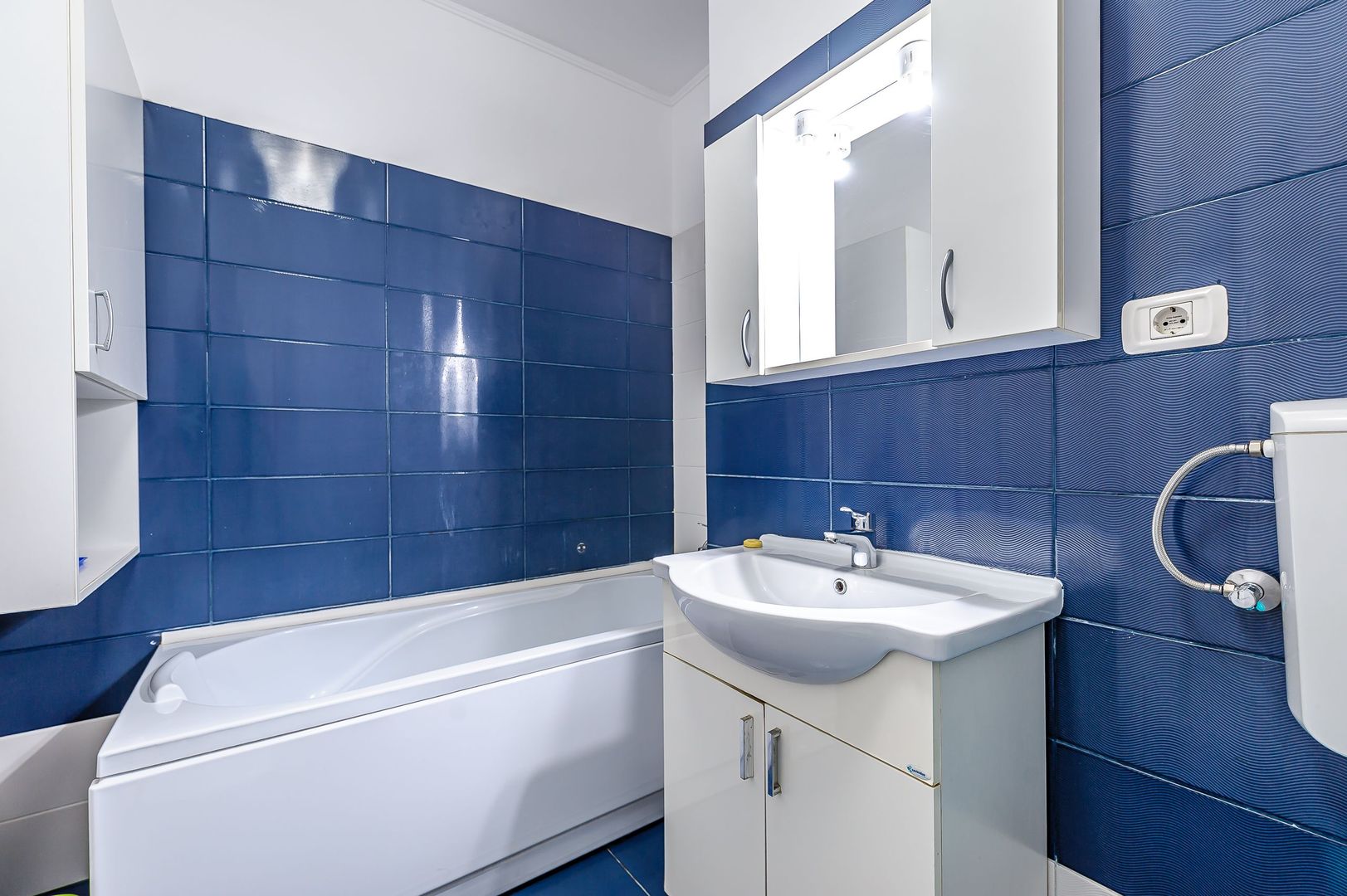Apartament cochet cu 2 camere Via Romana, etajul 1,  renovat complet. - Poză 8