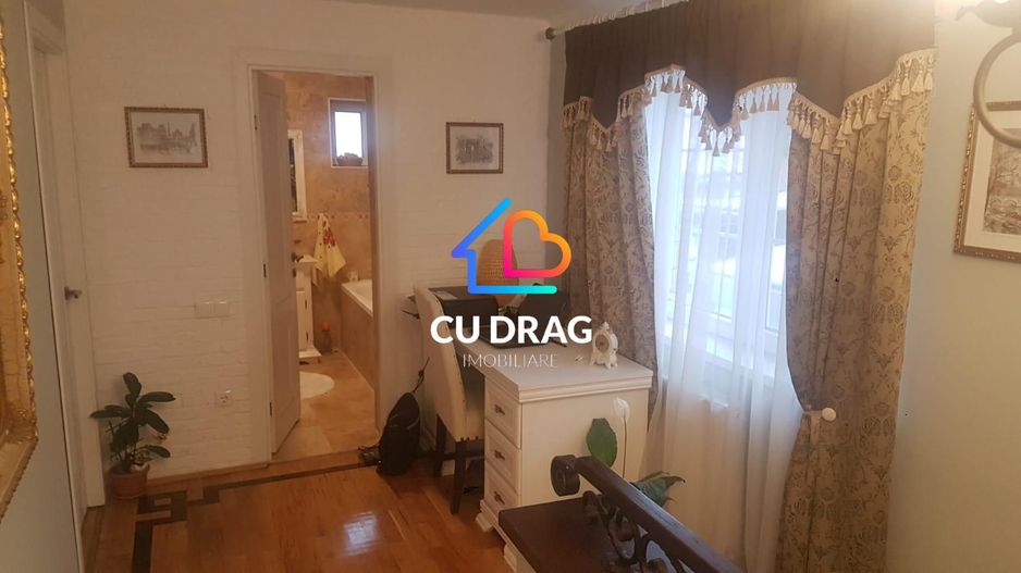 Casa cocheta zona Lupeni - Poză 5