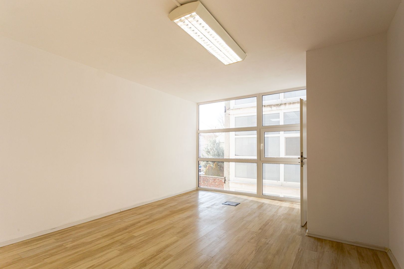 Pret redus, Spațiu de birouri ultracentral pe strada Iustin Marsieu - Poză 6