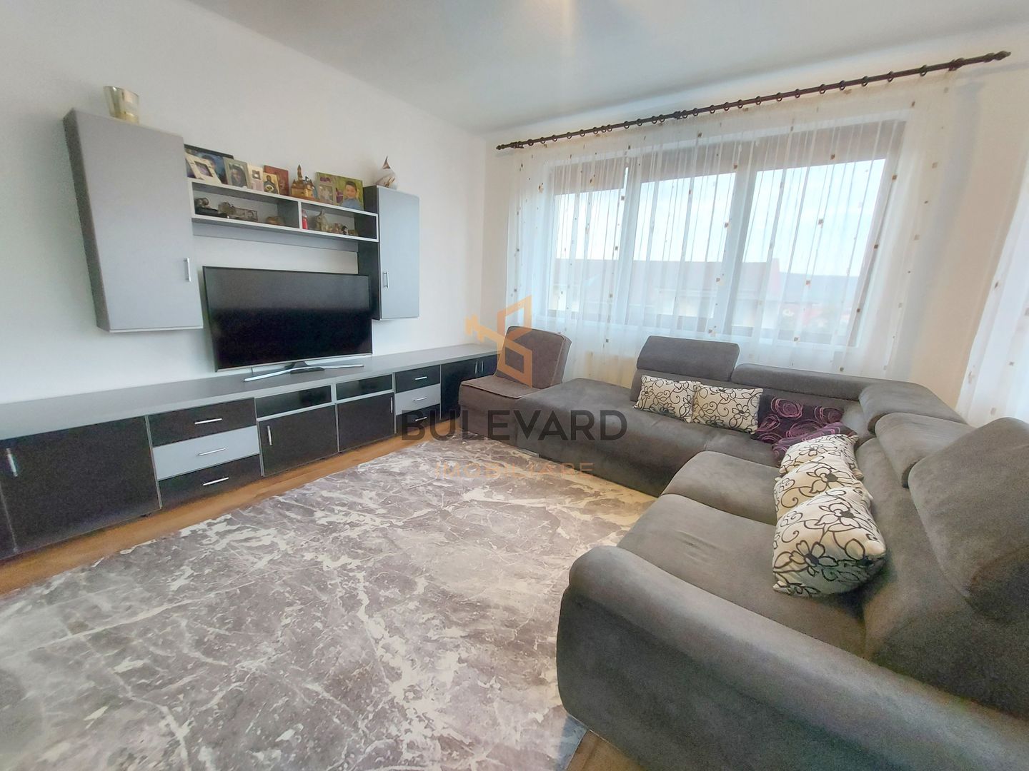 Apartament cu 3 camere, zona Parcul Poligon! - Poză 2