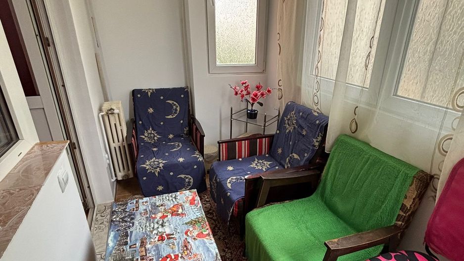 Apartament cu 3 camere de vanzare în Cugir - Poză 4