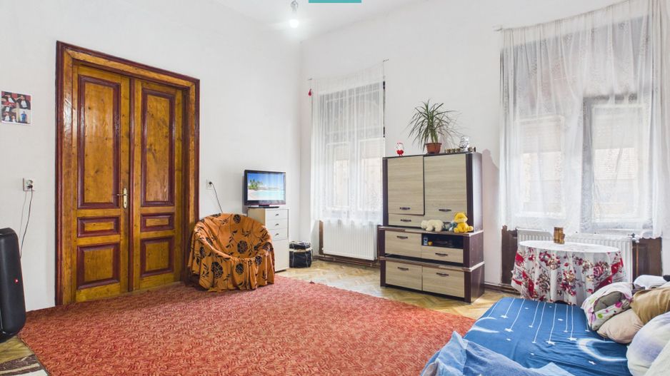 Apartament cu 2 camere,  75 mp, central, Arad - Poză 2