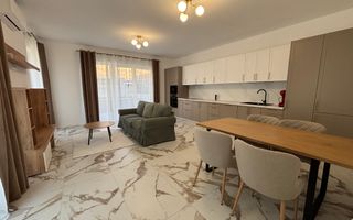Duplex lux, de închiriat, 5 camere, parcare, curte, terasă,220mp teren - Poză 2