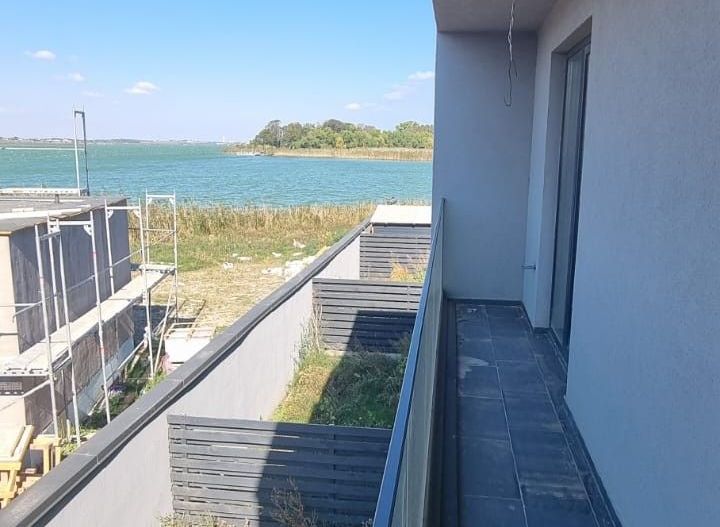 Casă P+1E de vânzare, 3 dormitoare, terasă, lacul Siutghiol, Ovidiu - Poză 1