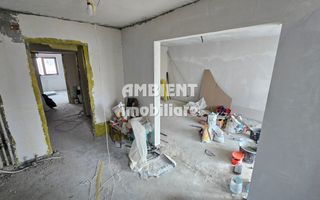 Apartament cu 3 camere, etaj 2, in renovare, zona TRAIAN; - Poză 7