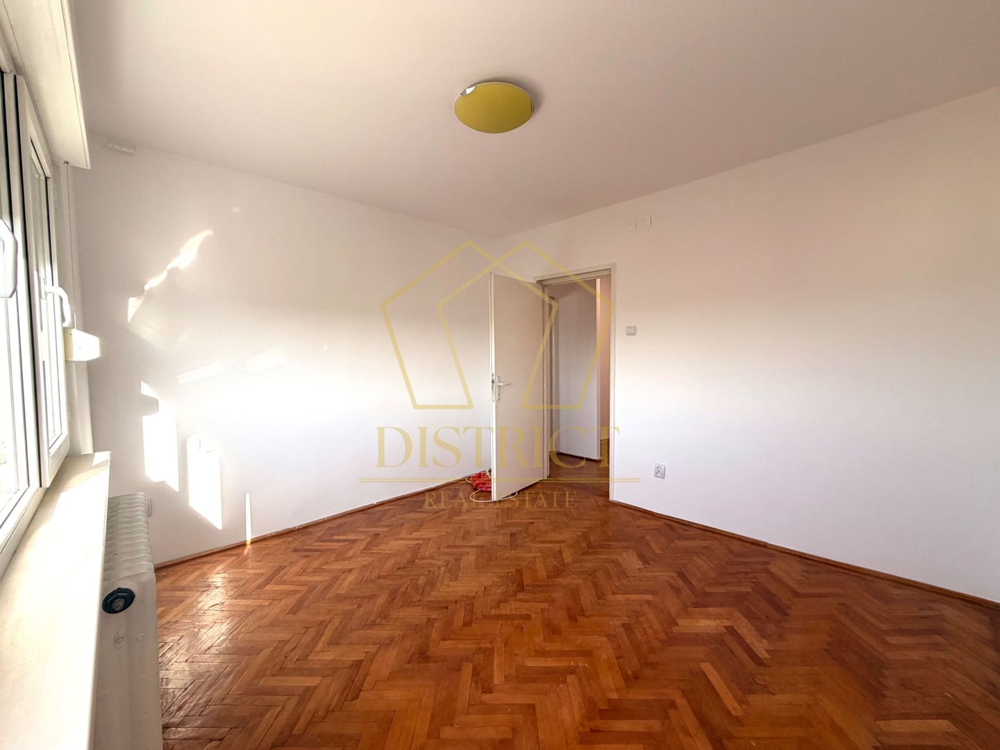 Apartament cu 3 camere și boxa | B-dul Take Ionescu - Poză 5