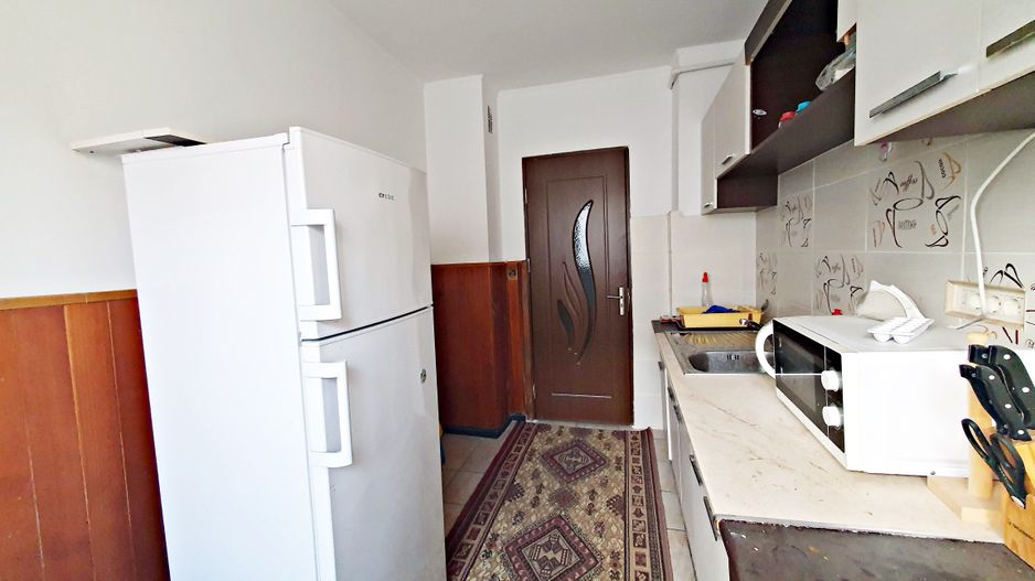 Central-Toamnei, 2 camere, 2 băi, etaj 1, mobilat. - Poză 9