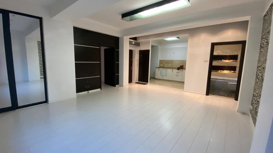 APARTAMENT PENTRU INVESTITORI I PIATA DOROBANTI - Poză 2