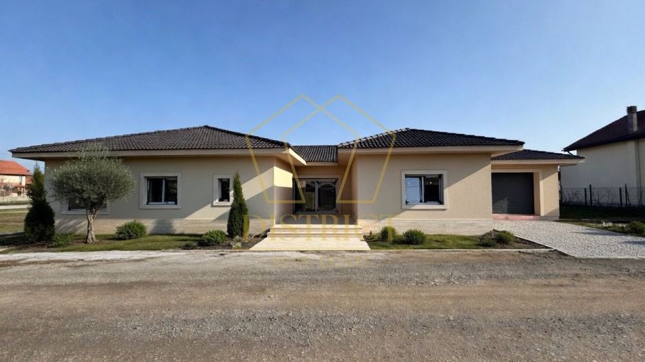 Casa individuala pe parter cu 5 camere | Mosnita Noua - Poză 1