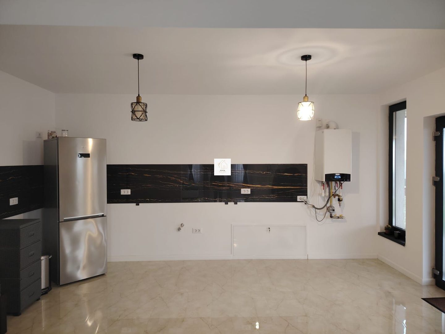 Casa 4 camere Manastirea Crevedia - Poză 12