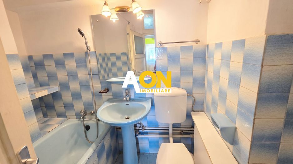 Apartament 3 camere, ultracentral, etaj intermediar - Poză 9