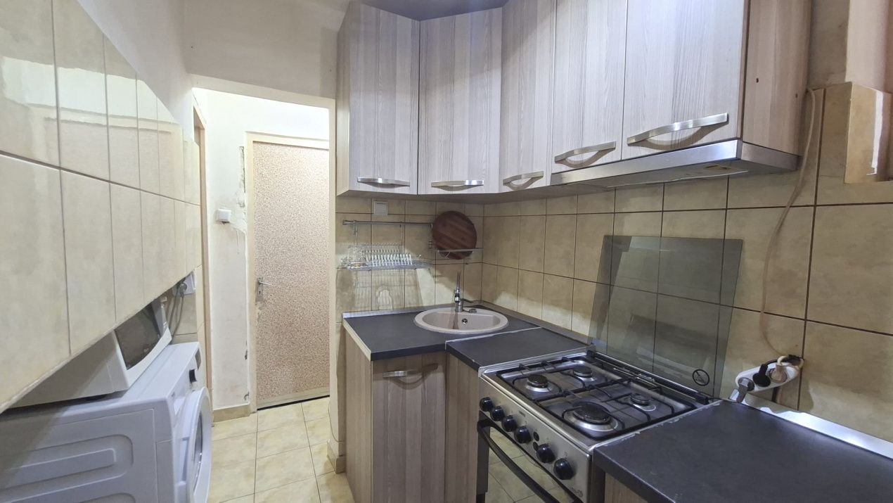 Apartament de 2 camere et.1 zona Piață Razboeni - Poză 4