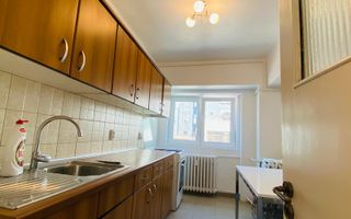 Apartament spațios cu 4 camere, vedere spectaculoasă către Palatul Parlamentului - Poză 22