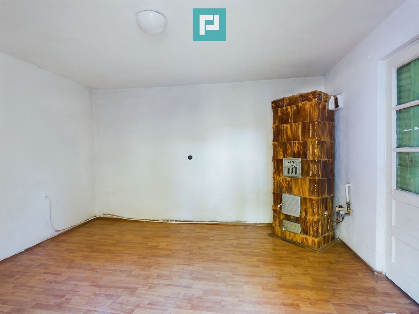 Casă cu 4 camere de vânzare în Sega - Poză 5