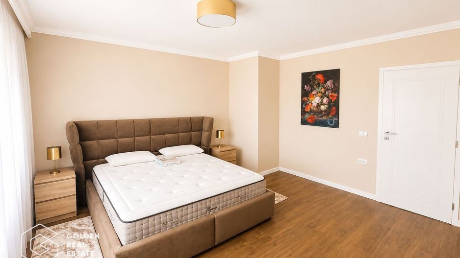 Apartament premium, zona Subcetate, 3 camere, 2 bai, loc parcare, sala, piscina - Poză 9