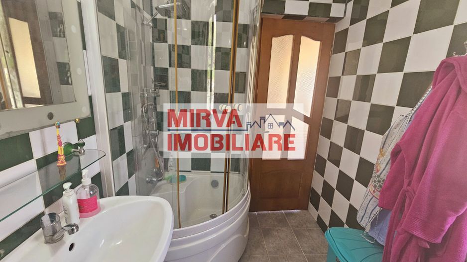 🏡 VILĂ ELEGANTĂ CU PRIVELIȘTE DEOSEBITĂ – VALENII DE MUNTE - Poză 45