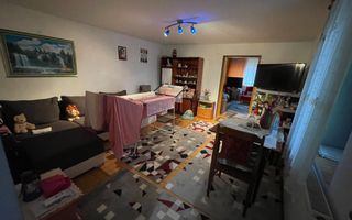 Casă cu etaj, Livezeni - Poză 6