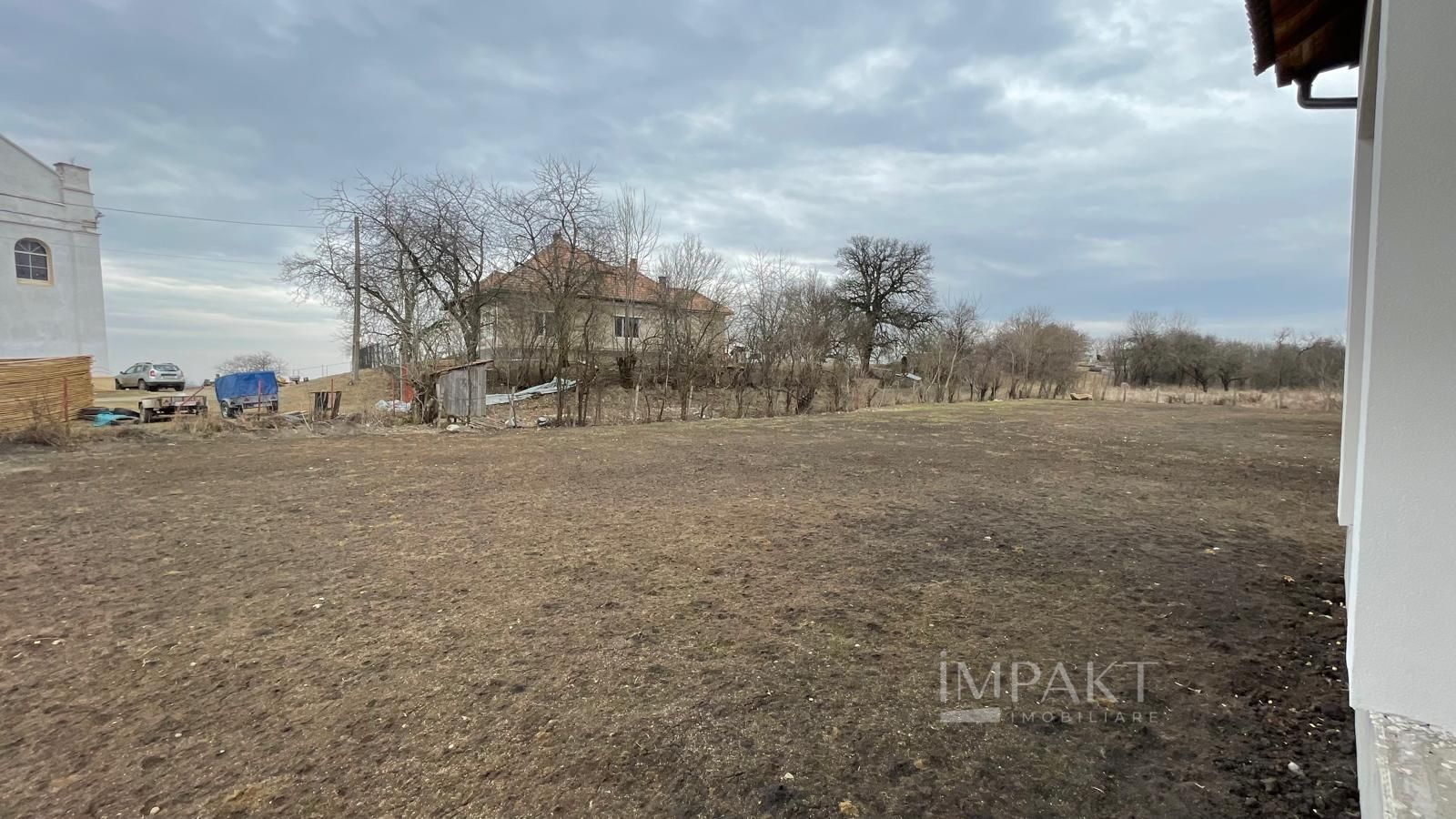 Casa spatioasa cu 1000 mp teren in Aiton - Poză 3