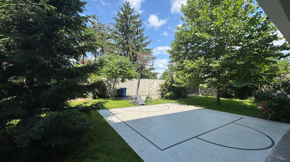 Vila de LUX Tunari, 214m2 utili, 600 curte - Poză 3