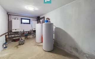 Vilă spațioasă cu 8 camere, Grădiște - Poză 35