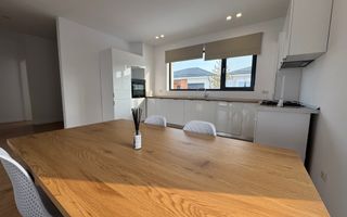 Casa pe parter Tunari, curte 330m, MOBILATE si UTILATE - Poză 3