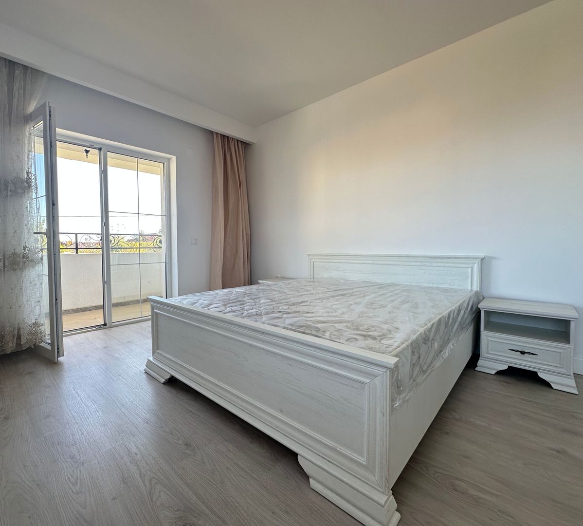 Vânzare casă 5 camere nouă elegantă și spațioasă în Hărman - Poză 29