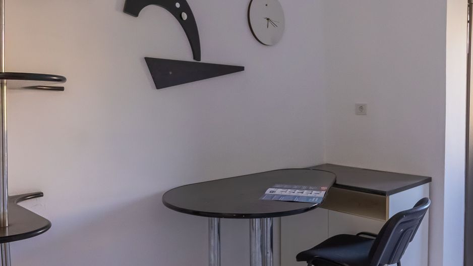 Apartament cu 4 camere - Poză 3