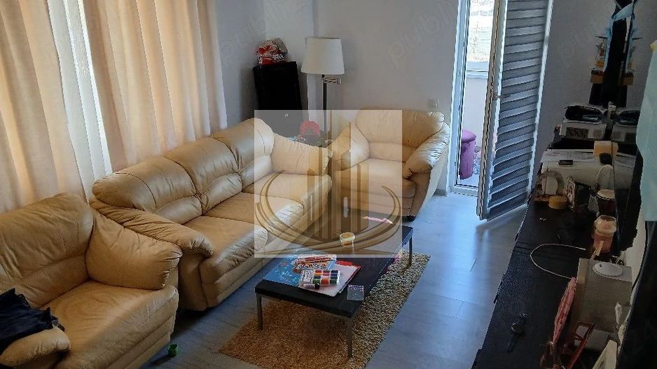 Apartament 3 camere zona rezidentiala - Poză 1