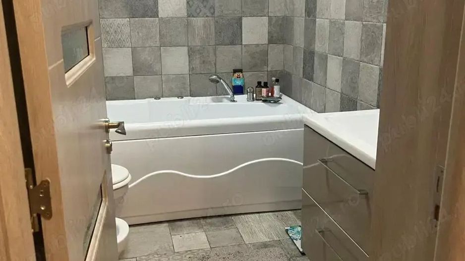 CASA DE VANZARE - ZONA NORD - PUNCT DE REPER LIVADA - Poză 10