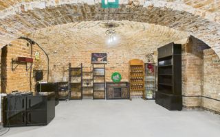 Eleganță subterană - pivniță exclusivistă Arad - Poză 17