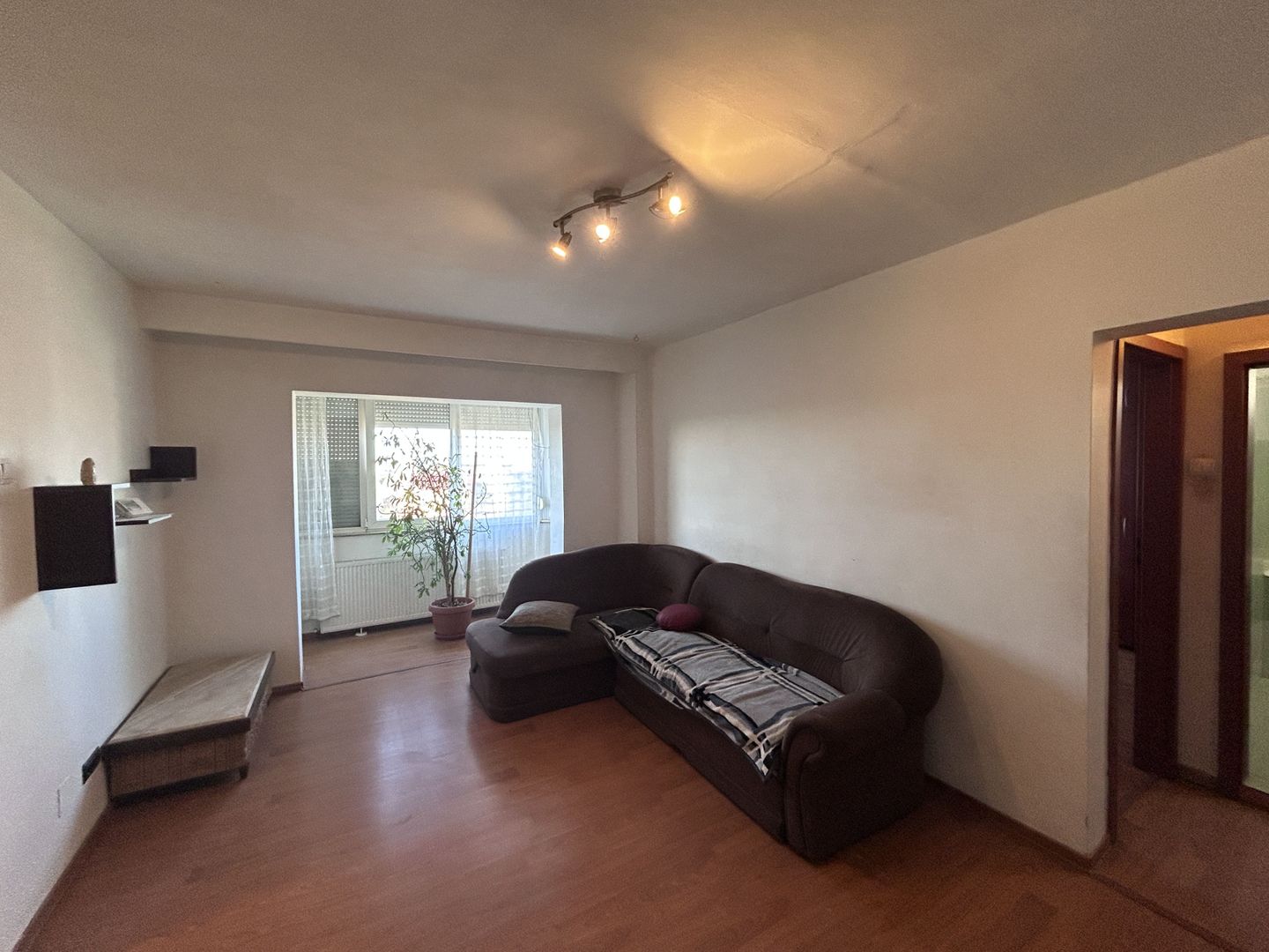 De inchiriat apartament 4 camere  – Micalaca, Arad - Poză 2