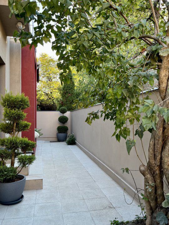 Unirii zona Marriott, Casa/Vila P+1+curte, Comercial sau Rezidential - Poză 1