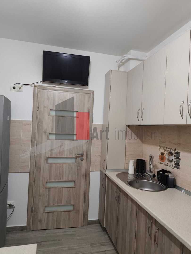 Ofer spre inchiriere apartament 2 camere si loc de parcare!Rezidential Apusului - Poză 5