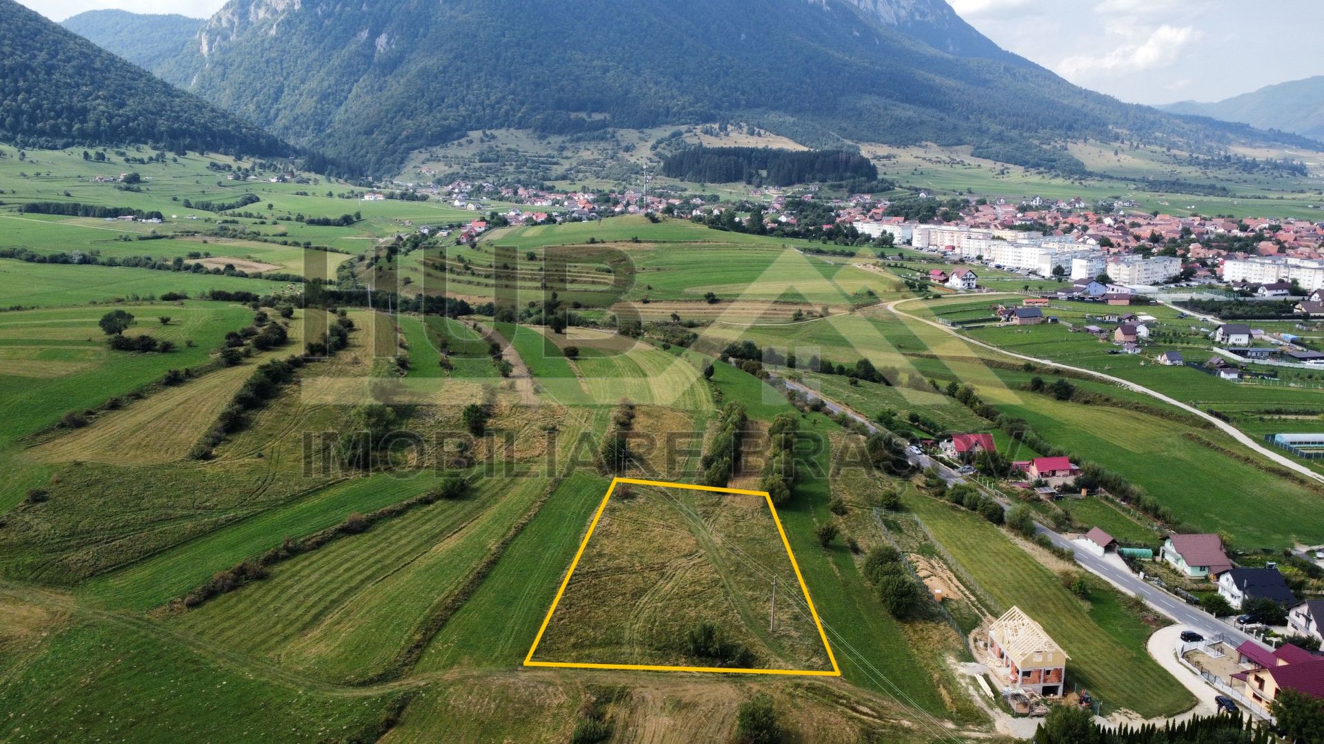 Teren de Vanzare Zarnesti | Utilitati | 3.698mp - Poză 1