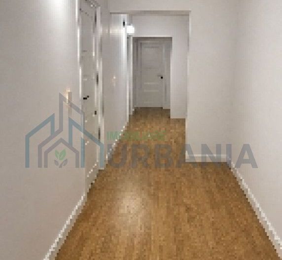 Apartament 4 camere de vânzare, Iași - 16.300 EUR - Poză 4